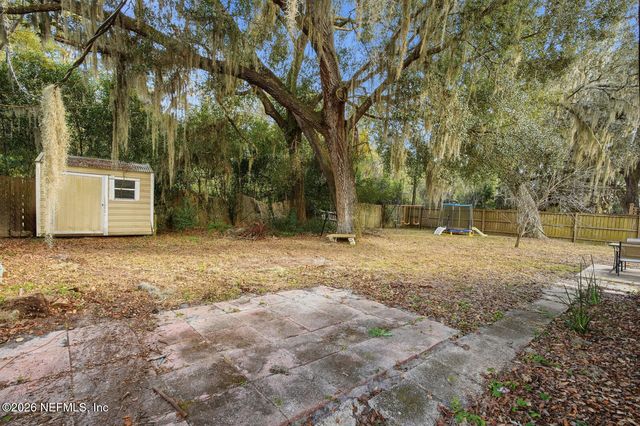133 CRESTWOOD Avenue, Palatka, FL 32177