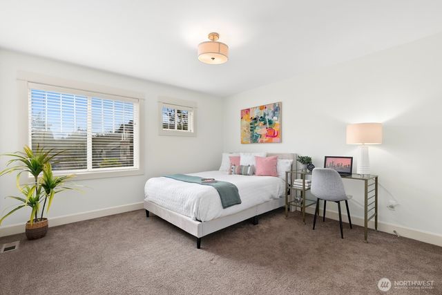 9026 NE 127th Place, Kirkland, WA 98034