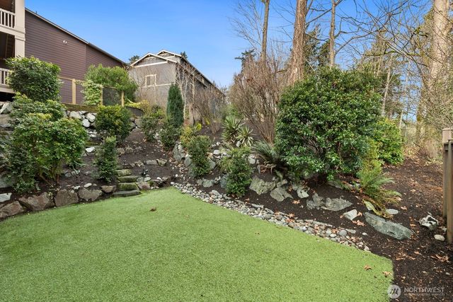 9026 NE 127th Place, Kirkland, WA 98034