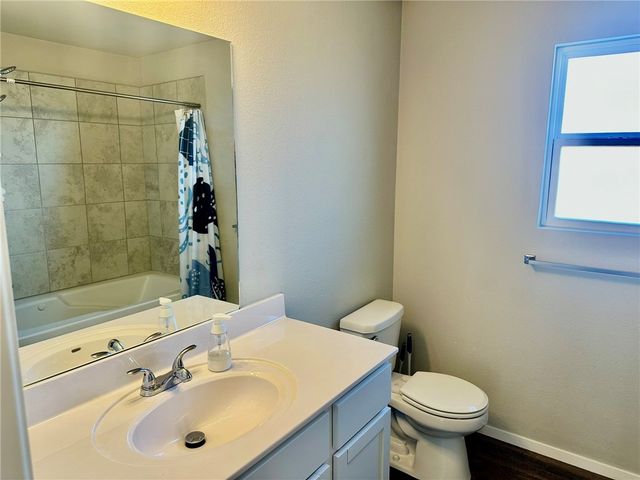 920 Queen Street, Centerton, AR 72719