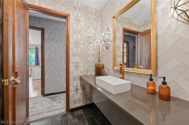 10625 Glen Forest Trail, Brecksville, OH 44141
