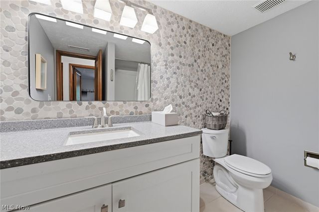 10625 Glen Forest Trail, Brecksville, OH 44141