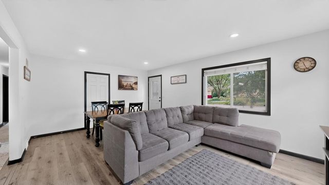 403 3rd Avenue NE, Byron, MN 55920
