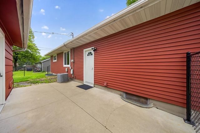 403 3rd Avenue NE, Byron, MN 55920