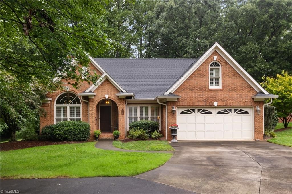 148 Wellesborough Road, Winston-salem, NC 27104
