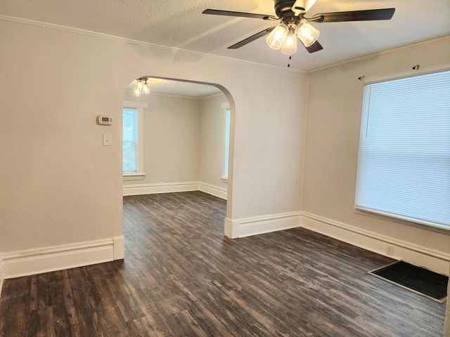 1032 Lincoln Street, North Chicago, IL 60064