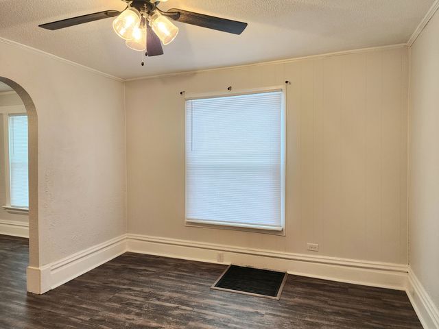 1032 Lincoln Street, North Chicago, IL 60064