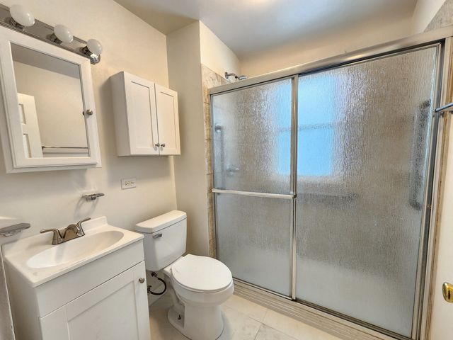 1032 Lincoln Street, North Chicago, IL 60064