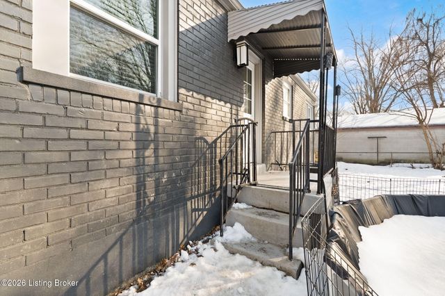 4050 Addison Ln, Louisville, KY 40216