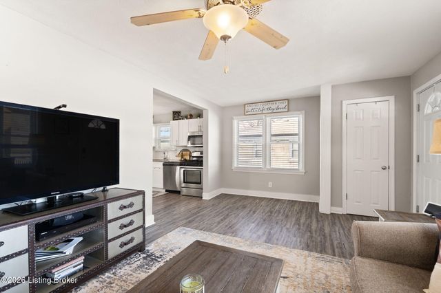 4050 Addison Ln, Louisville, KY 40216