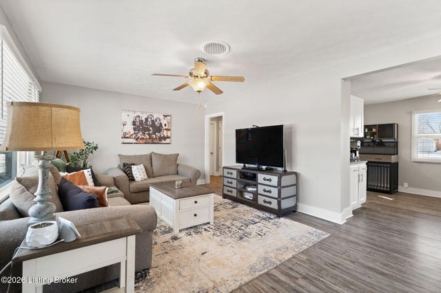 4050 Addison Ln, Louisville, KY 40216