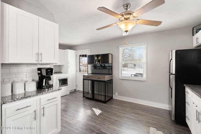 4050 Addison Ln, Louisville, KY 40216