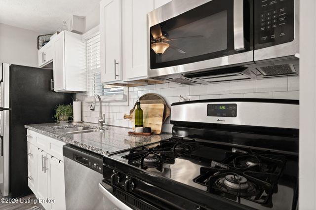 4050 Addison Ln, Louisville, KY 40216