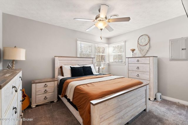 4050 Addison Ln, Louisville, KY 40216