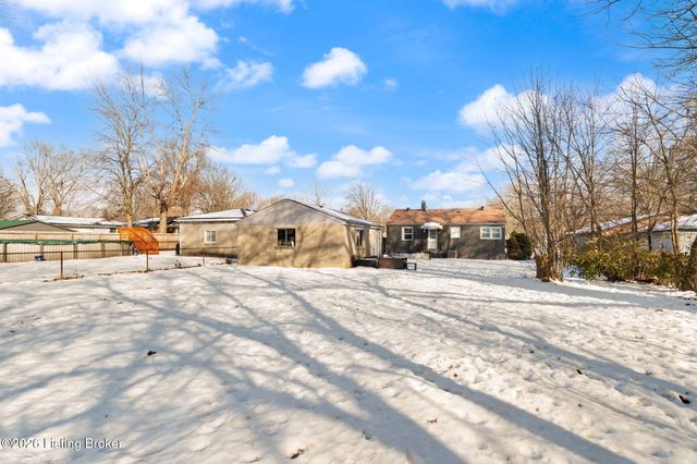 4050 Addison Ln, Louisville, KY 40216