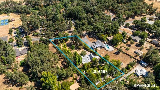 18031 Penn Valley Dr, Penn Valley, CA 95946