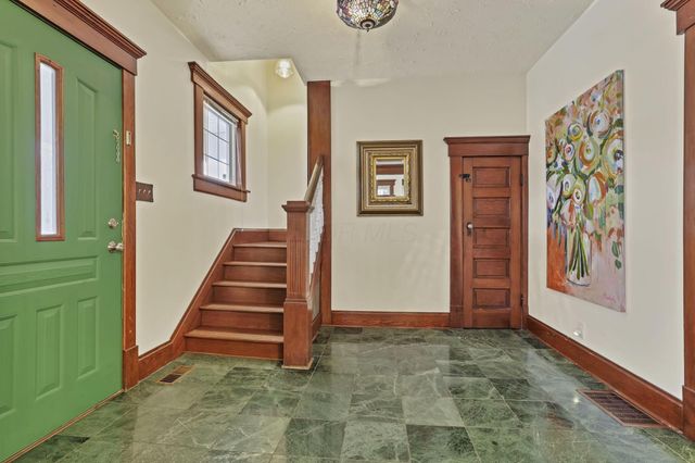 7487 E Main Street, Reynoldsburg, OH 43068