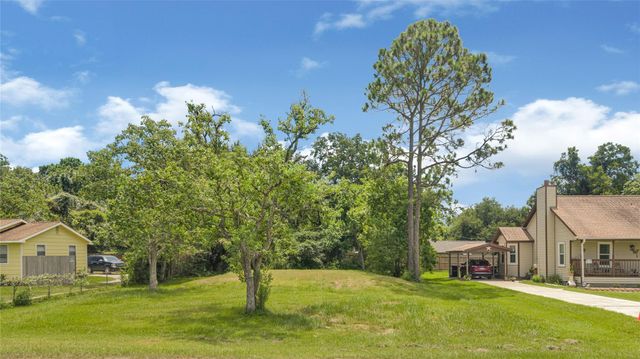 6519 Pinecrest Drive, Hitchcock, TX 77563