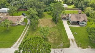 6519 Pinecrest Drive, Hitchcock, TX 77563