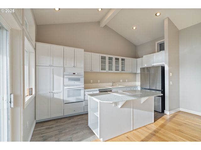 455 CAPES Dr, Oceanside, OR 97134