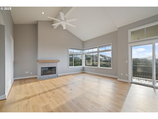 455 CAPES Dr, Oceanside, OR 97134