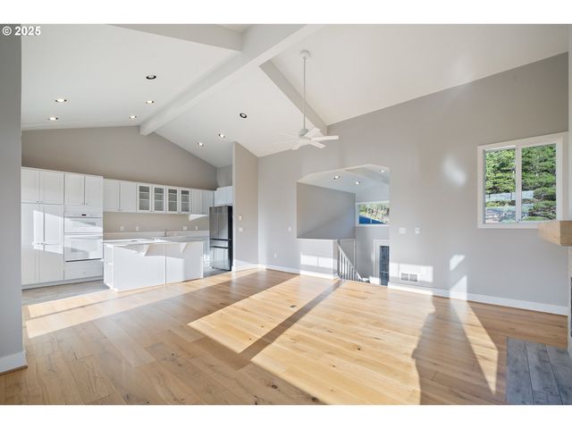 455 CAPES Dr, Oceanside, OR 97134