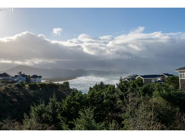 455 CAPES Dr, Oceanside, OR 97134
