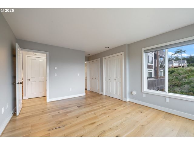 455 CAPES Dr, Oceanside, OR 97134