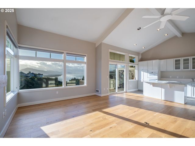 455 CAPES Dr, Oceanside, OR 97134