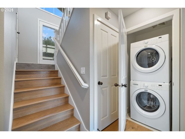 455 CAPES Dr, Oceanside, OR 97134