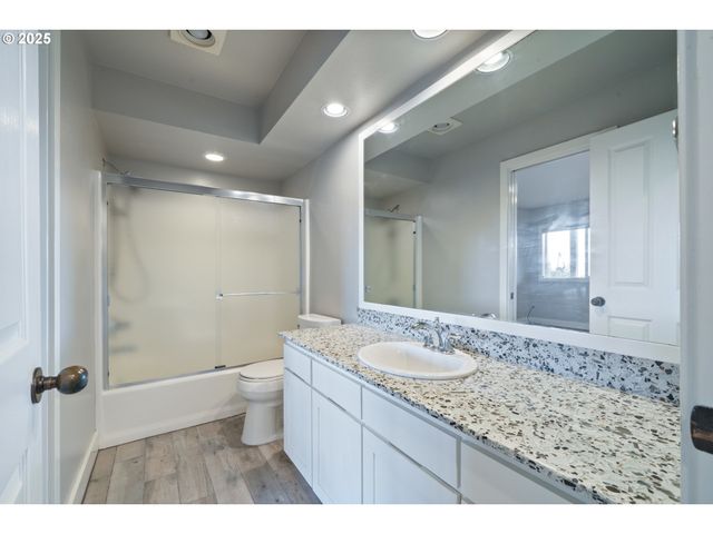 455 CAPES Dr, Oceanside, OR 97134