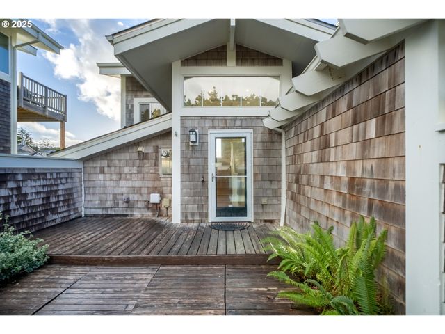 455 CAPES Dr, Oceanside, OR 97134