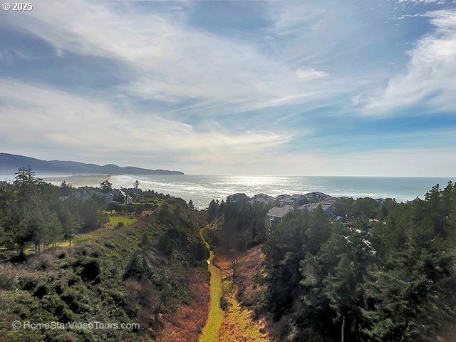 455 CAPES Dr, Oceanside, OR 97134