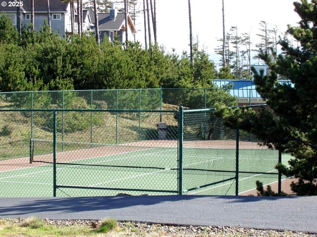 455 CAPES Dr, Oceanside, OR 97134
