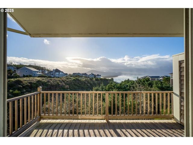 455 CAPES Dr, Oceanside, OR 97134