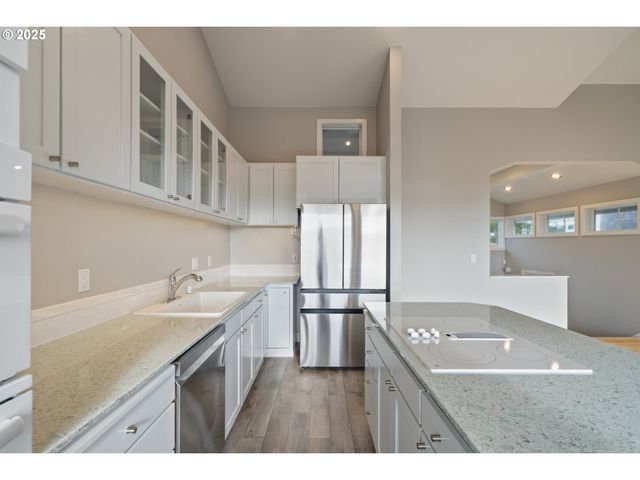 455 CAPES Dr, Oceanside, OR 97134