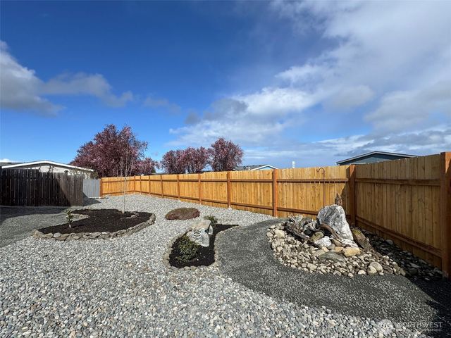 700 W Fir Street, Sequim, WA 98382