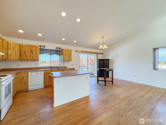 700 W Fir Street, Sequim, WA 98382