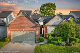 1723 Pine Forest Drive, Commerce Charter Township, MI 48390