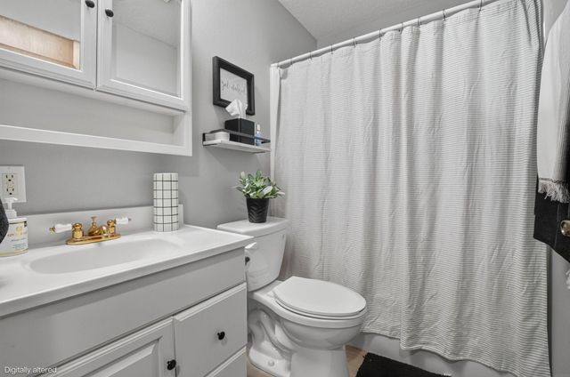 3951 Valdez Drive, Waterloo, IA 50701
