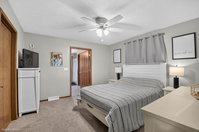 3951 Valdez Drive, Waterloo, IA 50701