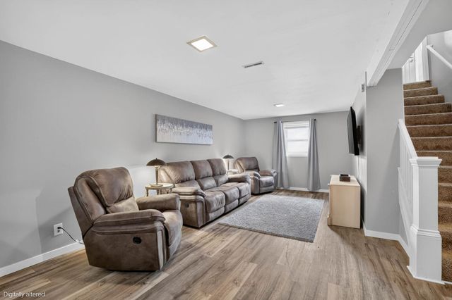 3951 Valdez Drive, Waterloo, IA 50701