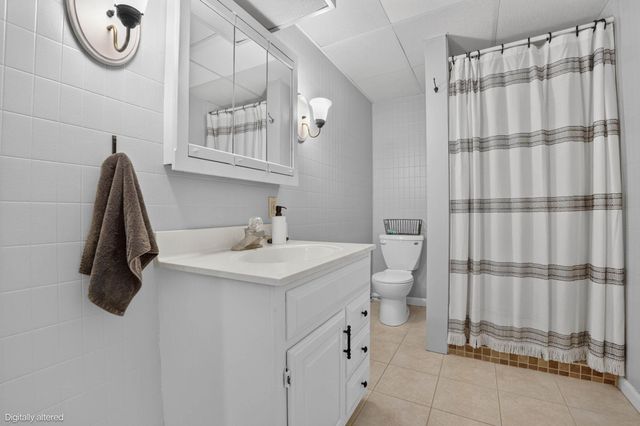 3951 Valdez Drive, Waterloo, IA 50701