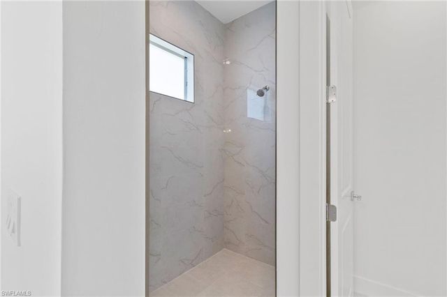 1081 Desoto BLVD S, Naples, FL 34117