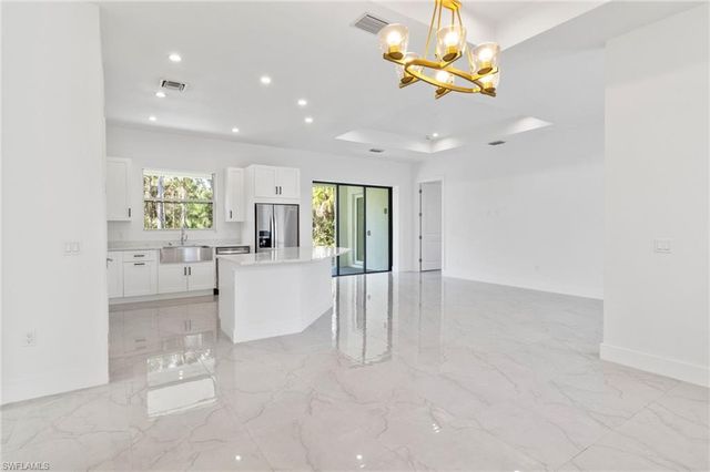 1081 Desoto BLVD S, Naples, FL 34117