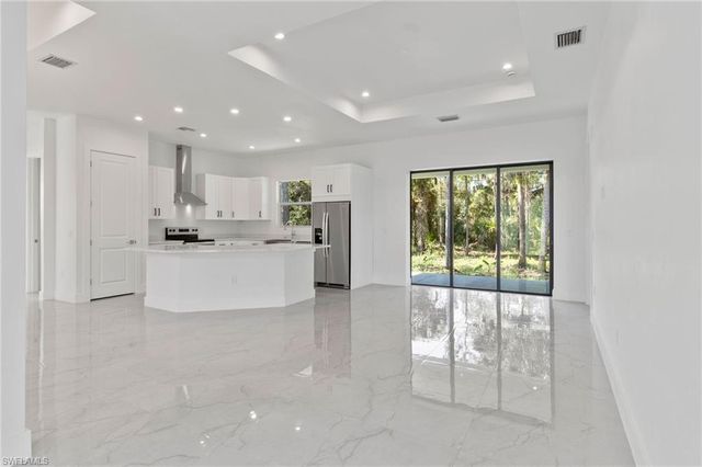 1081 Desoto BLVD S, Naples, FL 34117