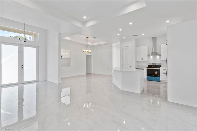 1081 Desoto BLVD S, Naples, FL 34117