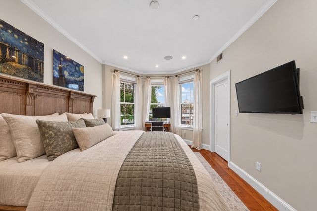 550 E Broadway 2, Boston, MA 02127