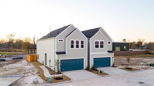 9102 Highland Northern Way, Houston, TX 77088