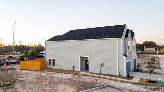 9102 Highland Northern Way, Houston, TX 77088